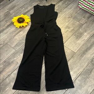 Amazon Essentials Black Sleeveless Jumpsuit